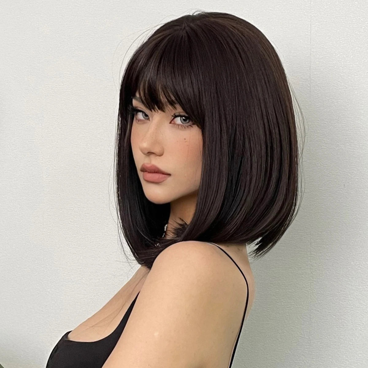 JONRENAU© Short Bob Straight Wig Synthetic Natural Hair with Bangs✨️